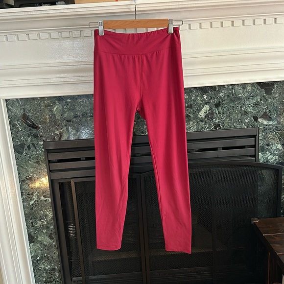 Lularoe OS Leggings, Solid Raspberry Pink/Red - Picture 1 of 6